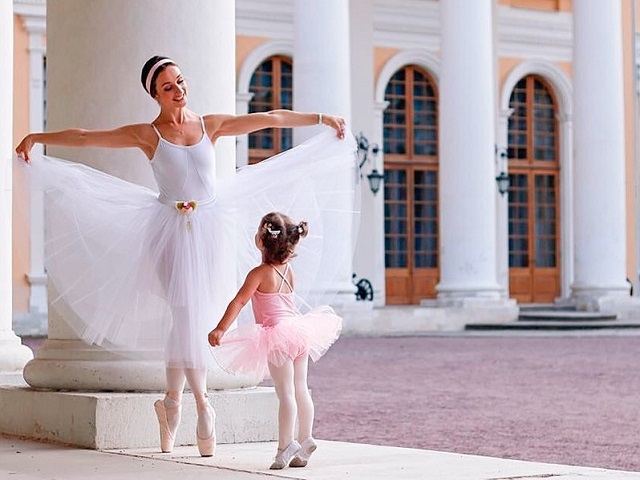 Почему не рекомендуют вставать на пуанты в раннем детстве до балетного училища?